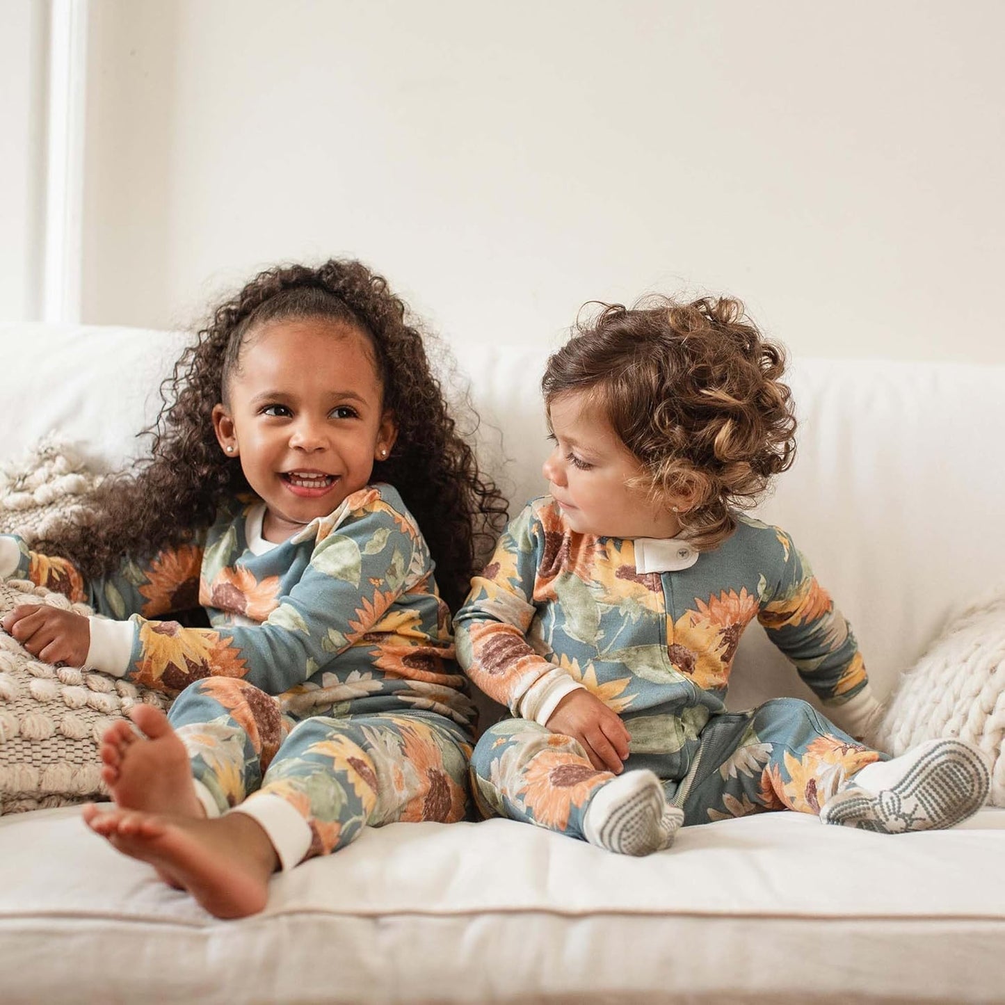 Girls' 2-Piece Long Sleeve Tee and Pants Organic Cotton Pajama Set